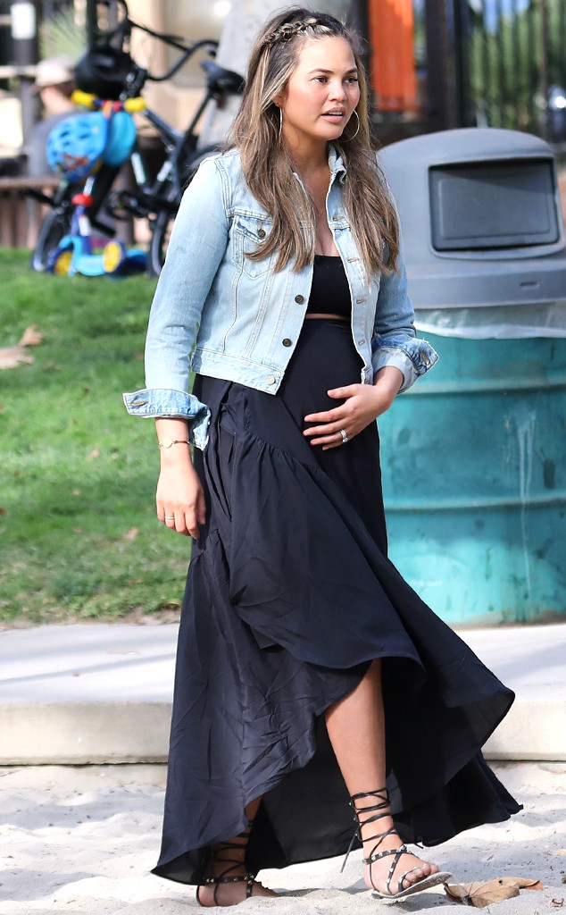 Photos From Chrissy Teigen S Second Pregnancy Style E Online